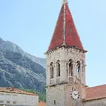 Sumic Harbour View Apartment Makarska