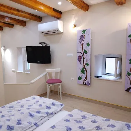 Sumic Harbour View شقة ماكارسكا