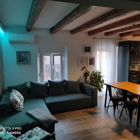 Sumic Harbour View Apartament