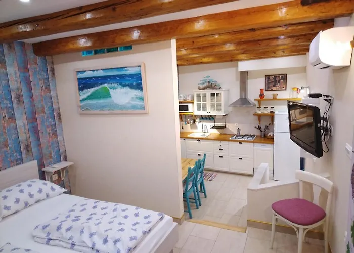 Sumic Harbour View Апартаменты Макарска