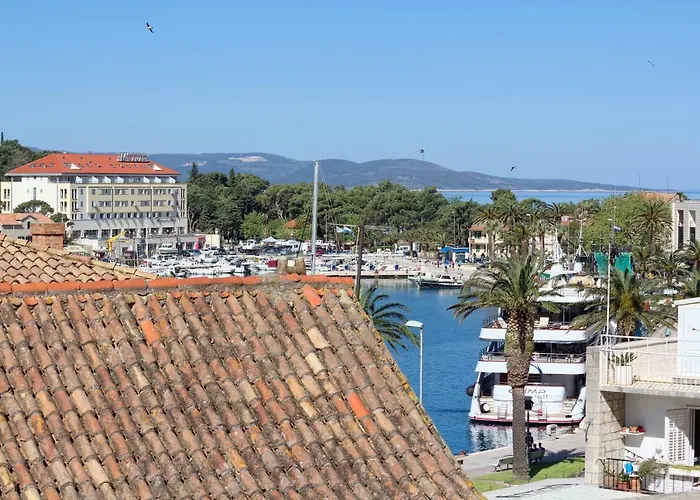 Sumic Harbour View Апартаменты *